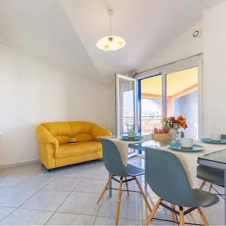 Punta Est A Due Passi Dal Mare Apartment