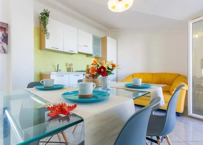 Lägenhet Punta Est A Due Passi Dal Mare *